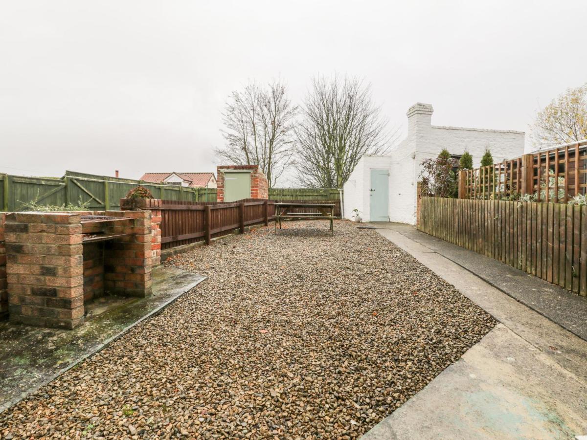 Barnaby Cottage Yarm Extérieur photo