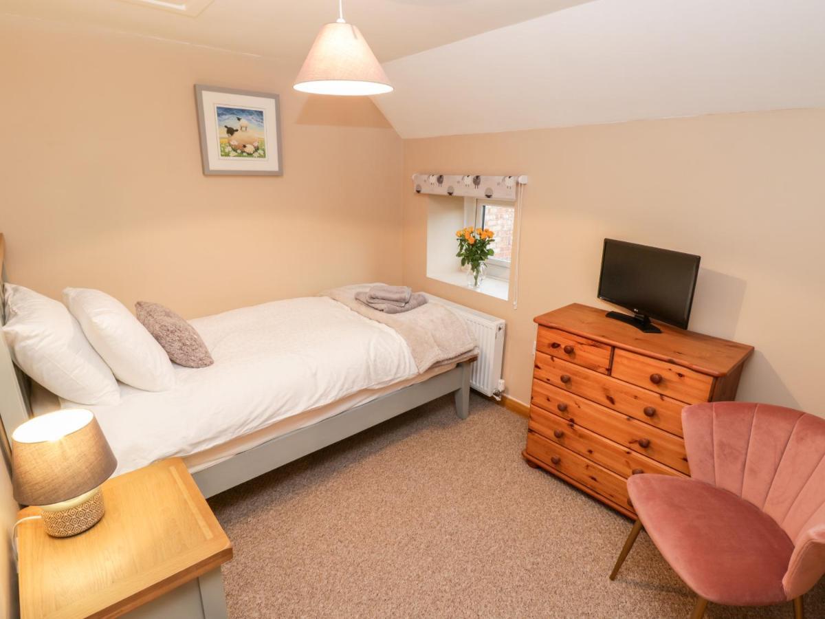 Barnaby Cottage Yarm Extérieur photo